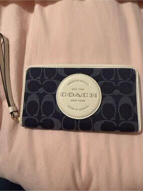 Coach Navy Signature Zip Wristlet with White Trim and Gold Zip
